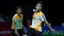 <p>Pebulu tangkis ganda putra Indonesia, Moh Reza Pahlevi gagal mengembalikan bola smes saat menghadapi pasangan Malaysia, Man Wei Chong/Kai Wun Tee pada laga semifinal turnamen bulu tangkis Indonesia Open 2024 di Istora Senayan, Jakarta, Sabtu (8/6/2024). Sabar Karyaman/Moh Reza Pahlevi kalah dua game langsung 27-29, 13-21. (Bola.com/Syahkist Afi Daib)</p>