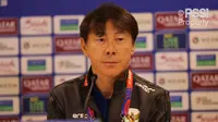 Pelatih Timnas Indonesia Shin Tae-yong saat mengikuti konferensi pers jelang laga melawan Bahrain dalam lanjutan putaran 3 Kualifkasi Piala Dunia 2026 pada Rabu (9/10/2024) malam WIB. (Dok. PSSI)