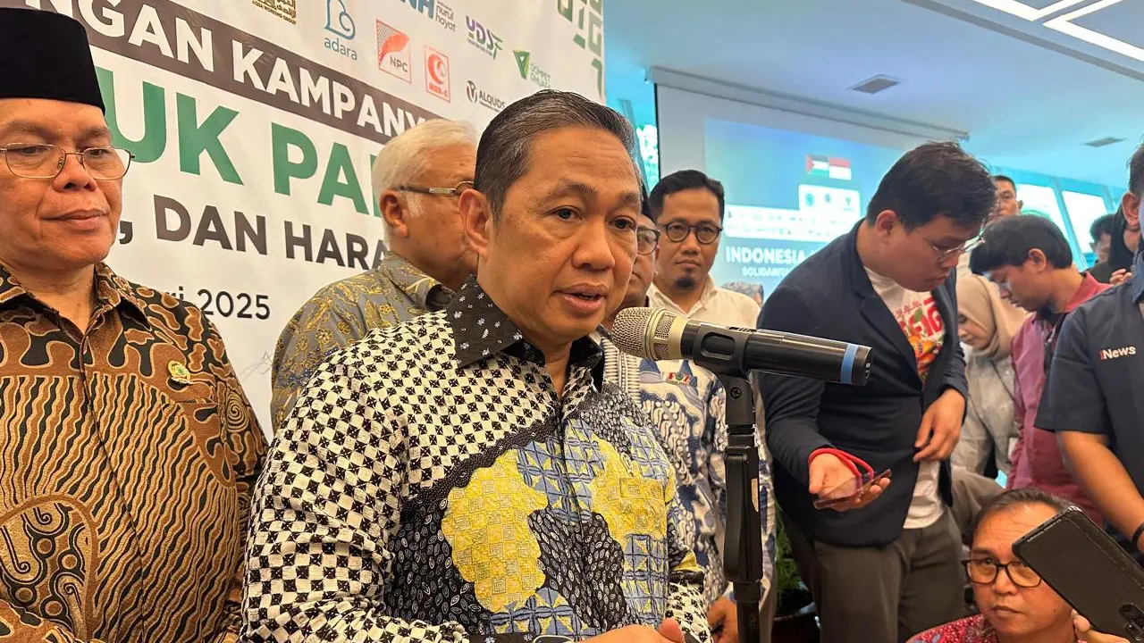 Wakil Menteri Luar Negeri RI Anis Matta dalam "Kampanye Penggalangan Bantuan untuk Palestina" bersama lembaga kemanusiaan di Kemlu RI, Rabu (26/2/2025). (Liputan6.com/Benedikta Miranti)