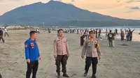 Liburan Berujung Maut, Detik-detik Remaja Lampung Hilang Terseret Arus Saat Asyik Renang di Pantai