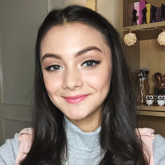6 Potret Amanda Rawles Sebelum Pacaran dengan Adriel, Sering Dijodohkan Netizen
