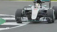 Lewis Hamilton Pasti Kena Penalti di F1 GP Belgia 