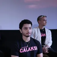 Aksi so sweet Bryan Domani [Fimela.com/Daniel Kampua]