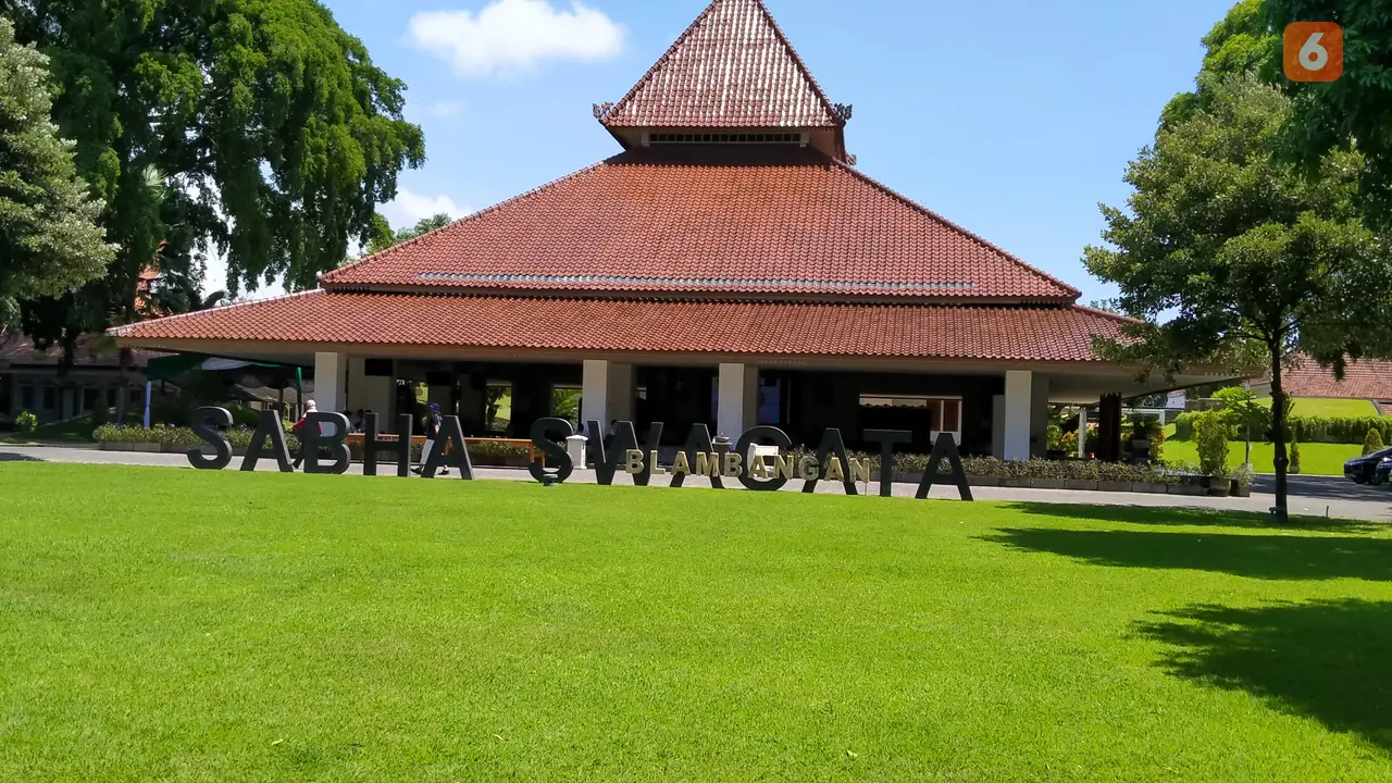 Pendopo Saba Swagata Blambangan Banyuwangi sebagai simbul pusat Kota Banyuwangi. (Hermawan Arifianto/Liputan6.com)