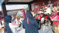 Para penonton MotoGP tidak hanya mendapatkan sajian&nbsp;persaingan di lintasan balap, melainkan juga berbagai opsi hiburan yang memberi nuansa berbeda pada perhelatan MotoGP Mandalika tahun ini.