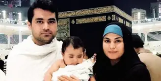 Artis Veena Malik resmi mundur dari dunia akting yang telah membesarkan namanya sejak sepulang umrah pada Minggu, 26 Januari 2014 silam. Meski begitu, ia akan tetap membantu dibelakang layar untuk film kegiatan sosial. (Istimewa)