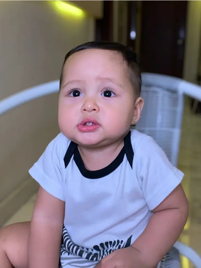 6 Potret Arrasya Anak Tasya Kamila dengan Gaya Rambut Baru, Gemas