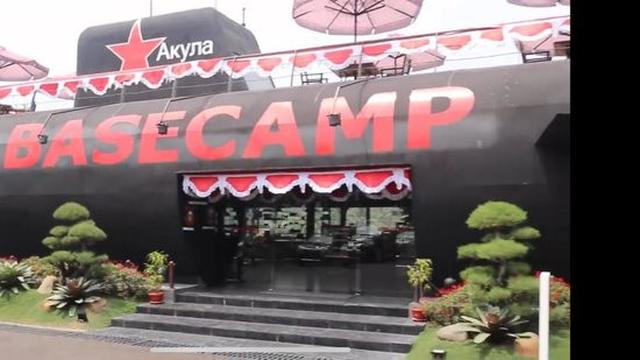 Restoran Militer Dewi Perssik