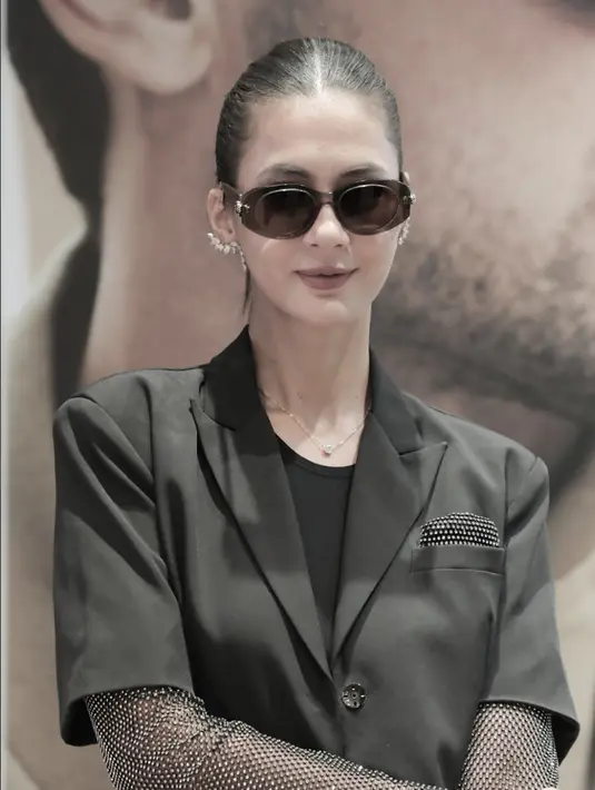 Kombinasi perhiasan, dan aksesori, serta sentuhan modern, maka kreasi yang dihadirkan menghadirkan koleksi yang elegan. [Foto: BVLGARI/ Optik Seis]