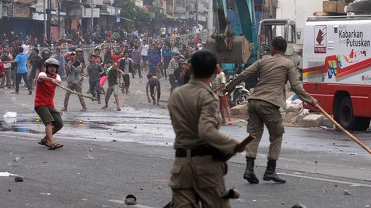 Mengadu ke pimpinan DPR
