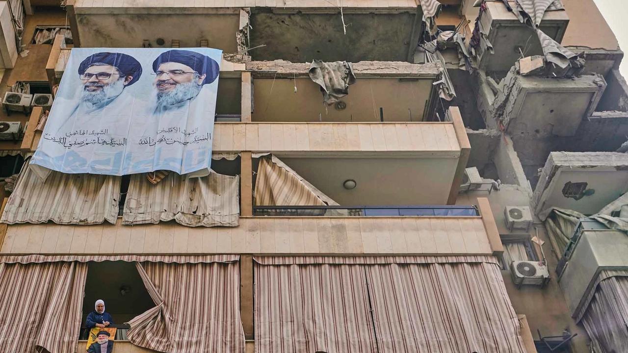 FOTO: Gedung Porak-Poranda Setelah Serangan Israel yang Menewaskan Komandan Militer Hizbullah