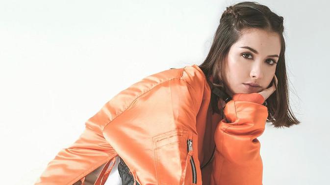 Ditanya Soal Pacar Estelle Linden Aku Sedang Berhubungan Dengan Diri Sendiri Showbiz Liputan6 Com