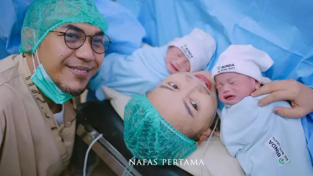 Potret Mendiang Mpok Alpa dan Keempat Buah Hatinya (Foto: Instagram @nina_mpokalpa)