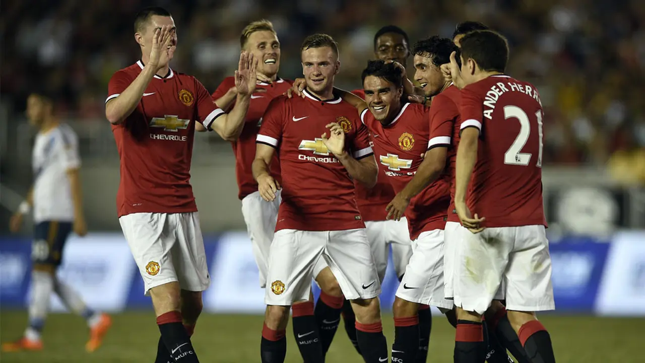 Debut Van Gaal di Manchester United, Mulus