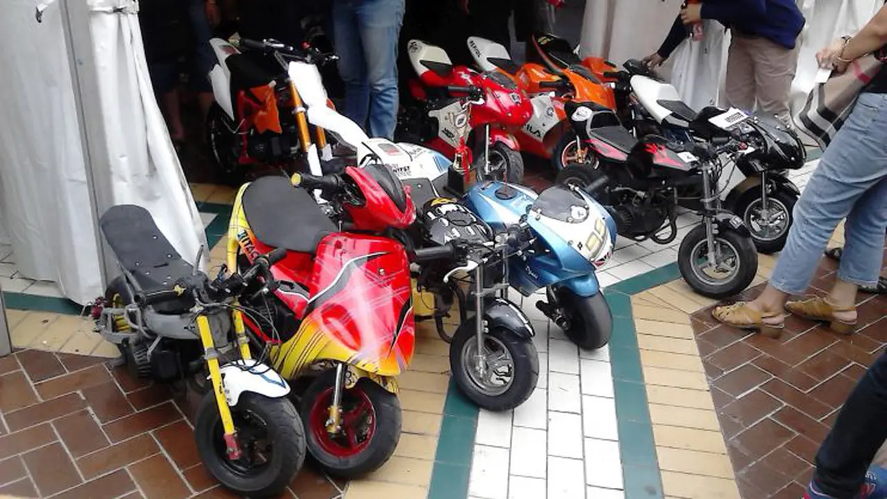 Motor `Kurcaci` Sedot Pengunjung Parkir Timur Senayan 