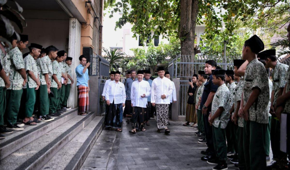 Anies mengatakan, di tempat bersejarah bagi kalangan Nahdliyin ini seperti pulang ke rumah.<br>