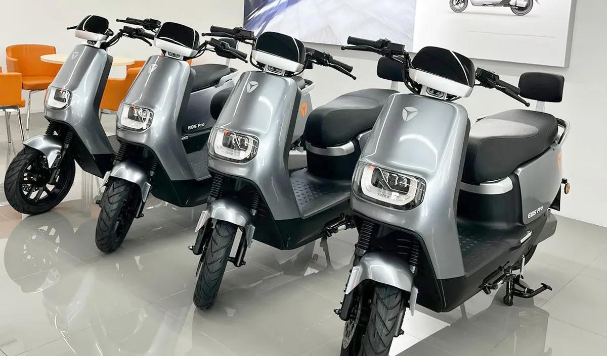 “Program subsidi pemerintah membantu masyarakat mengenal motor listrik. Selain itu, motor listrik memberikan penghematan bagi pengguna dan membuat akses terhadap personal transportation lebih terjangkau, serta memberikan personal freedom lebih banyak ko