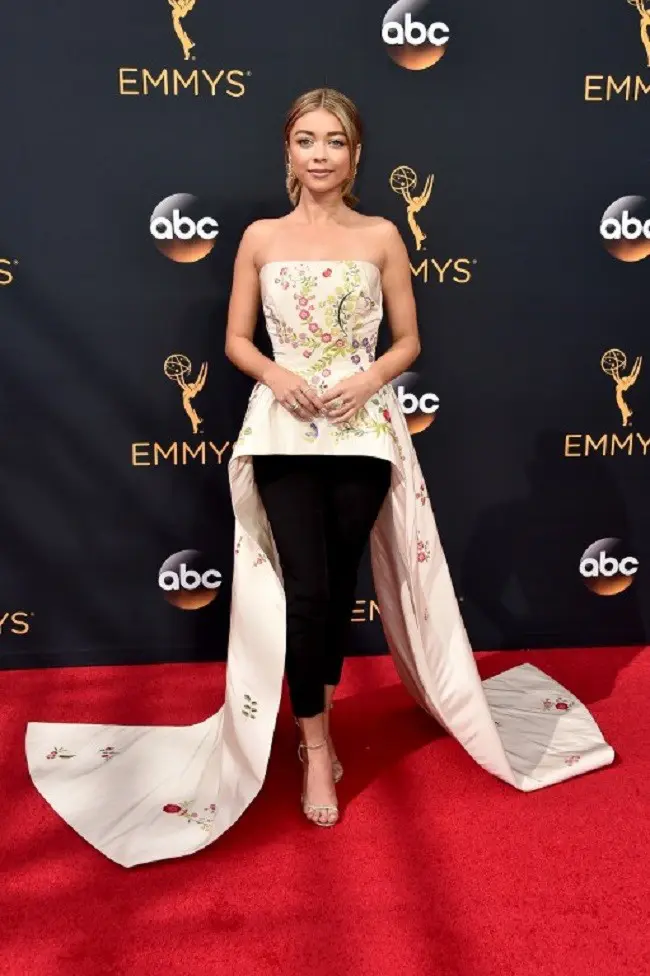 Sarah Hyland saat menghadiri Emmy Awards. (AFP/Bintang.com)