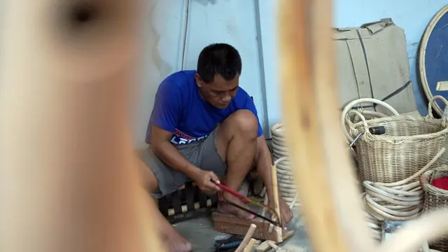Desa Trangsan bisa menyerap tenaga kerja dari warga sendiri.