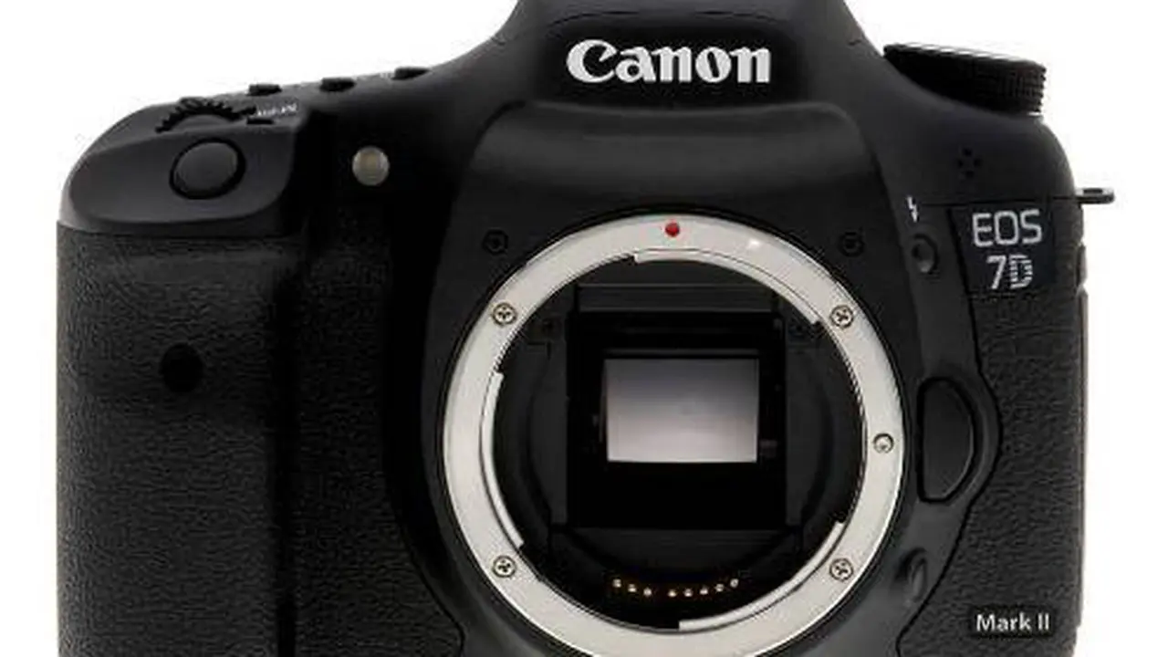 Canon EOS 7D Mark II Siap Meluncur April 2014