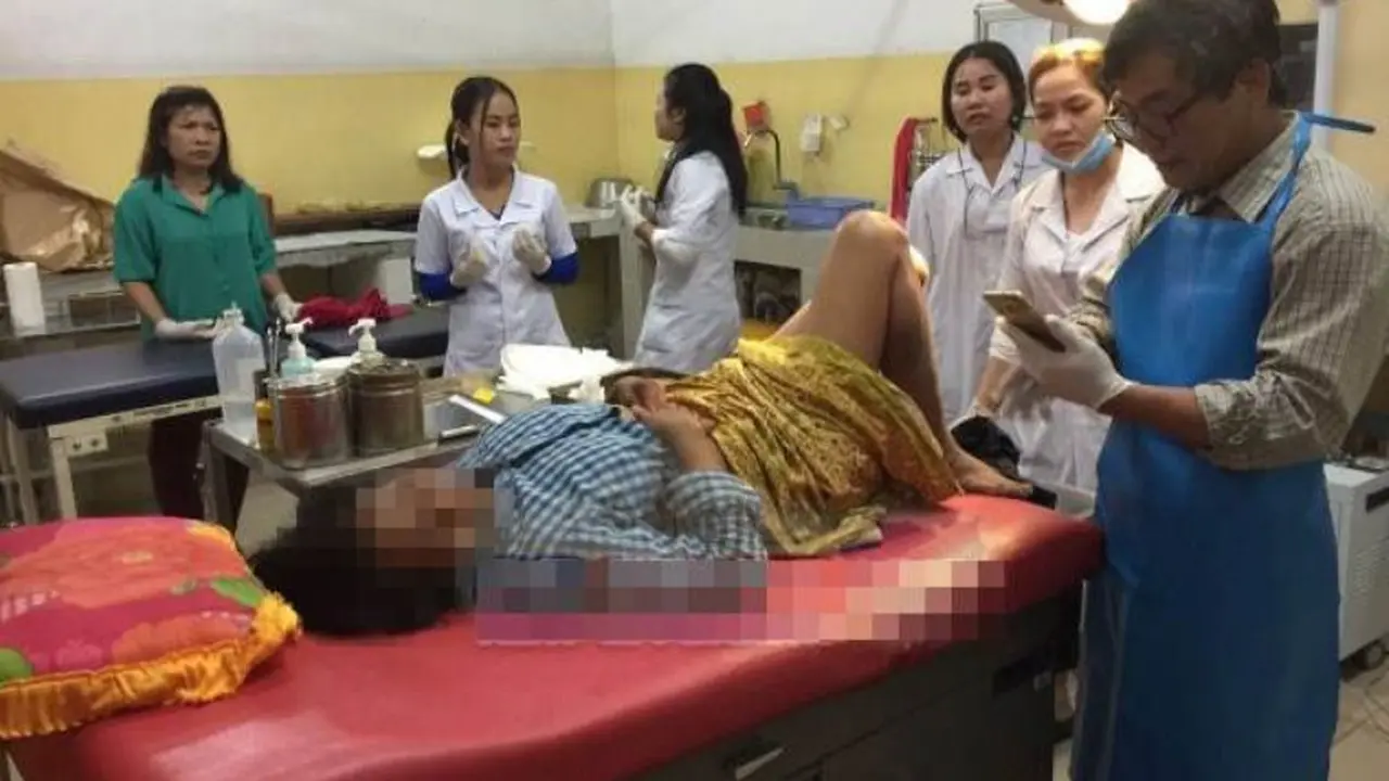 Lansia Mengeluh Sakit di Vagina, Dokter Malah Temukan Mentimun