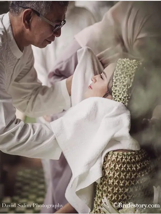 Seperti diketahui Raisa Andriana akan melepas masa lajangnya pada 3 September mendatang. Penyanyi cantik itu akan dipersunting aktor Hamish Daud di Ayana Midplaza Jakarta.  (Instagram/thebridestory)