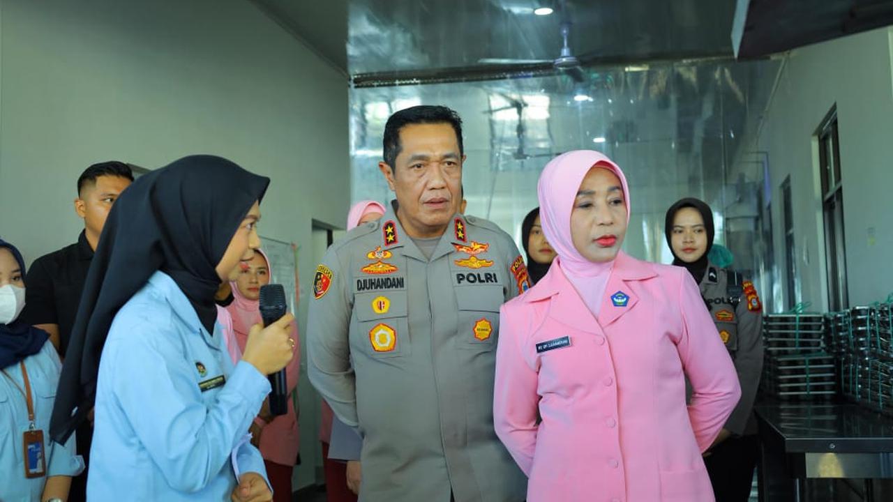 Kapolda Sulawesi Selatan Irjen Pol Djuhandhani Rahardjo Puro