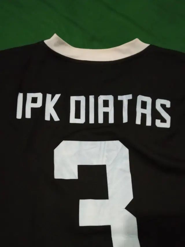 6 Nama Punggung di Jersey Ini Kelewat Kreatif, Bikin Ngakak