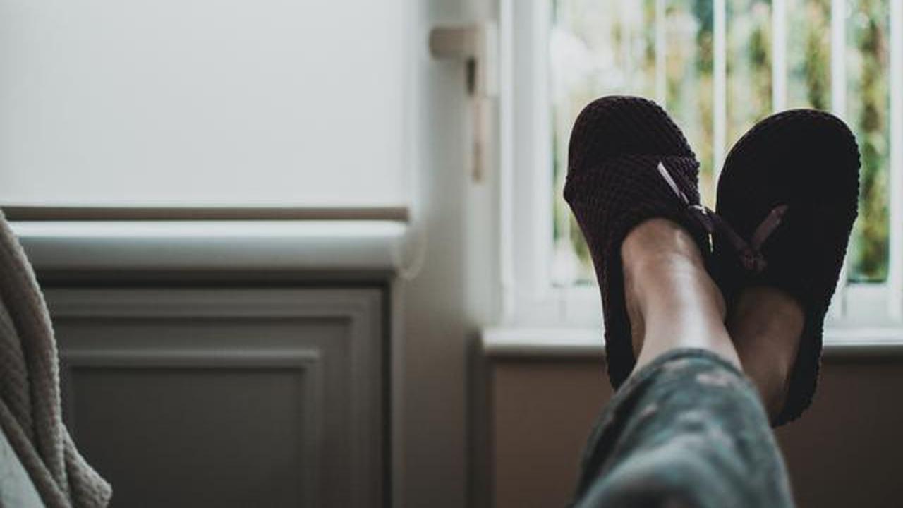 6 Model Sandal Jepit Pria untuk Diborong Saat Harbolnas 11.11