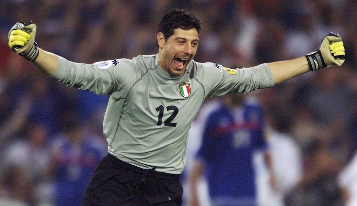 3. Francesco Toldo. (AFP/Patrick Hertzog)