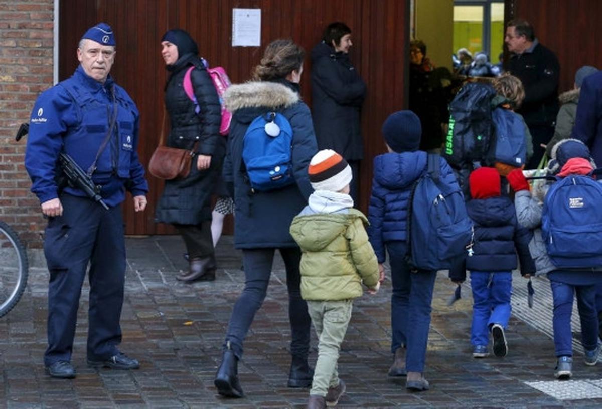Waspada teror, sekolah di Belgia dijaga ketat polisi