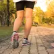 Japanese interval walking mengajak tubuh bergerak dengan intensitas berbeda melalui pergantian jalan cepat dan jalan santai dalam satu sesi. (Foto/Dok: Magnific)