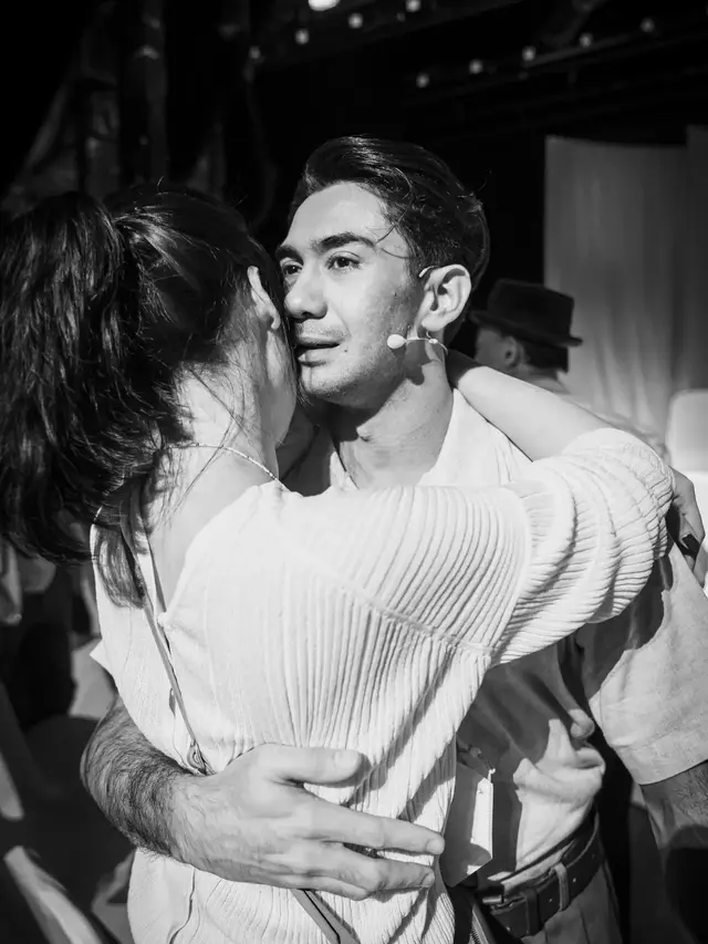 Adu Akting Lagi, Ini 7 Potret Persahabatan Laura Basuki dan Reza Rahadian