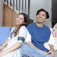 Tersenyum./Copyright Fimela - Risang Abel