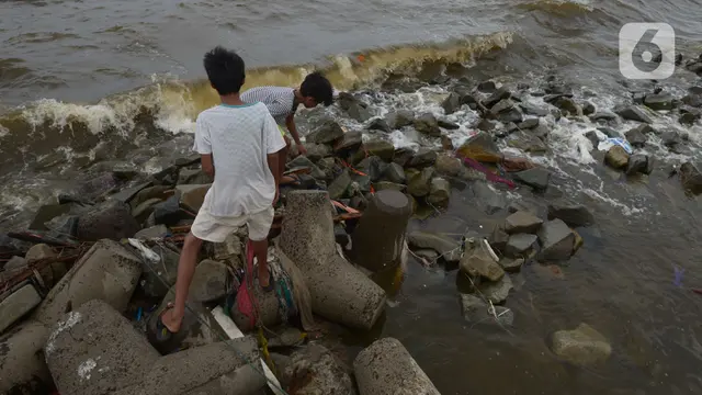 Sisa Banjir Rob di Pantai Marunda dan Kawasan Si Pitung