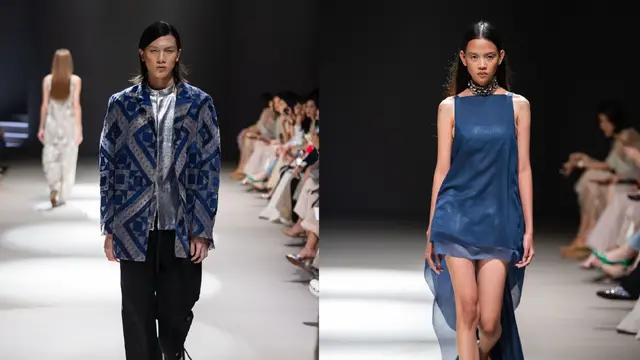 Koleksi karya desainer Sapto Djojokartiko Spring/Summer 2024 saat pergelaran di Jakarta, Selasa malam (31/10/2023).