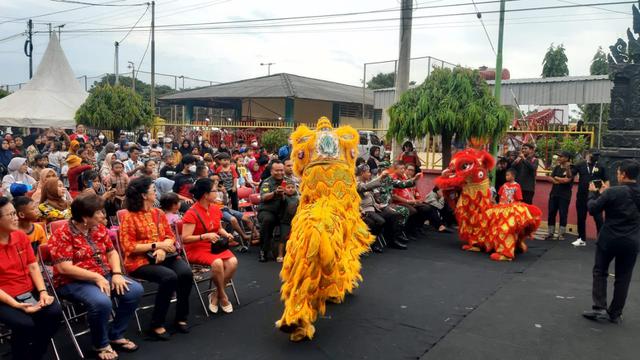 Barangsai meriahkan Festival Imlek di Banyuwangi (Istimewa)