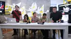 Direktur Eksekutif Amnesty International Indonesia, Usman Hamid (kanan) bersiap memberi keterangan di Jakarta, Kamis (5/4). Dalam keterangannya, Amnesty International Indonesia mendesak pemerintah menghapus UU PNPS 1965. (Liputan6.com/Helmi Fithriansyah)