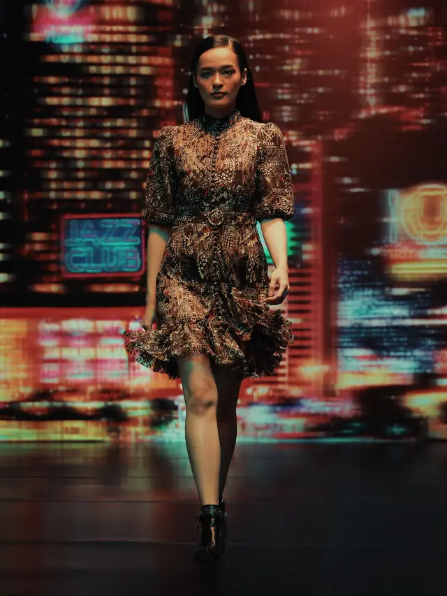 "Nocturnal Hours" koleksi terbaru dari lini Barli Asmara pret-a-porter dalam rangka merayakan ulang tahun sang desainer