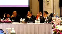 Seskemenko PMK Y. B. Satya Sananugraha, selaku SOCA Leader Indonesia memimpin delegasi Indonesia pada sidang Senior Officials Committee for the ASEAN Socio-Cultural Community (SOCA) ke-25