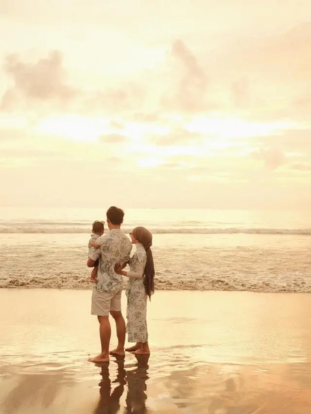 OOTD Kompak Lesti Kejora Bersama Suami dan Anak