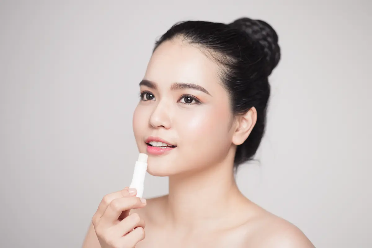 Bibir Kering dan Gelap, Ini Rekomendasi Lip Balm Terbaik yang Wajib Dicoba