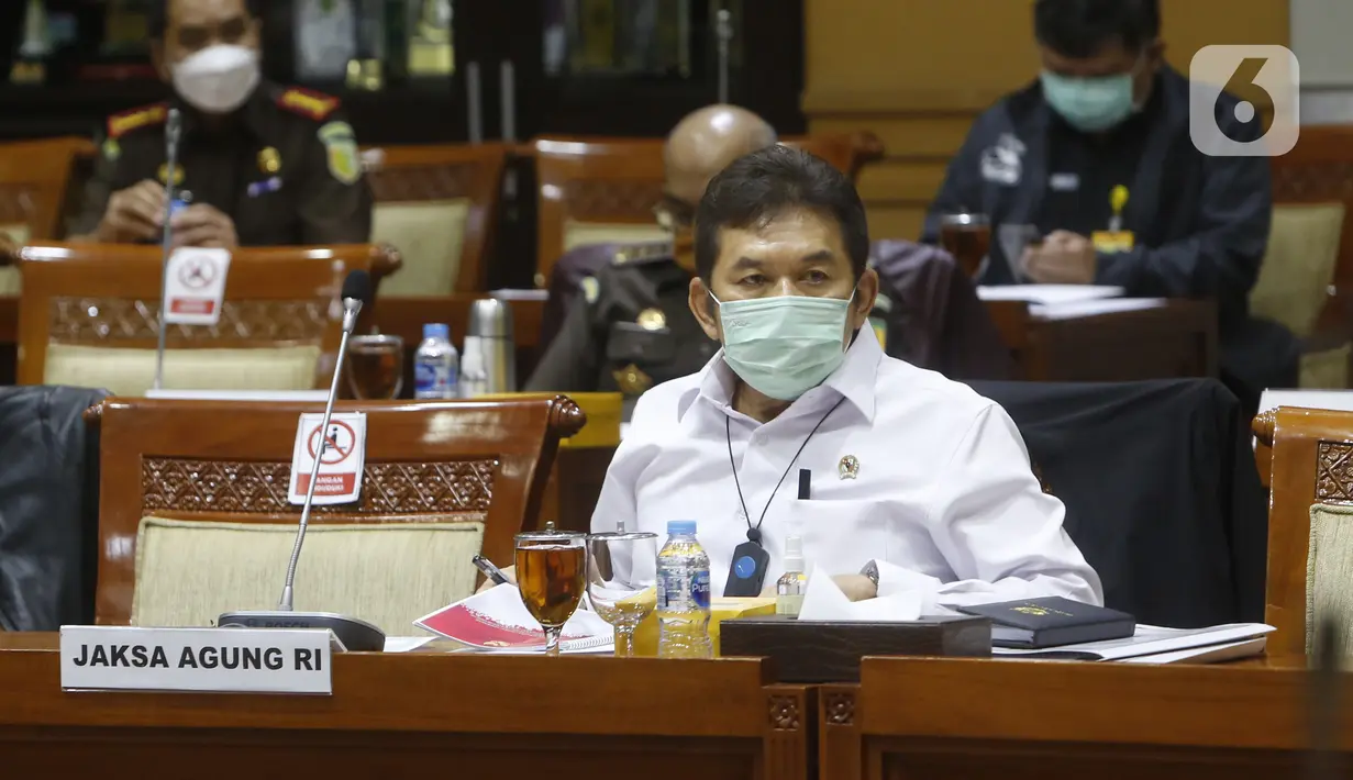 Jaksa Agung Burhanuddin saat Rapat Dengar Pendapat (RDP) bersama Komisi III DPR RI ,di Jakarta, Selasa (26/1/2021). Rapat juga membahas penanganan kasus-kasus yang menarik perhatian publik dan strategi peningkatan kualitas SDM. (Liputan6.com/Angga Yuniar)