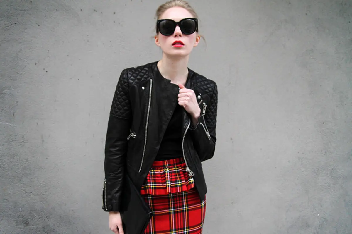 [Bintang] Nggak Bosenin, 4 Tips Padu-padan Rok Tartan Ala Cewek Milenials