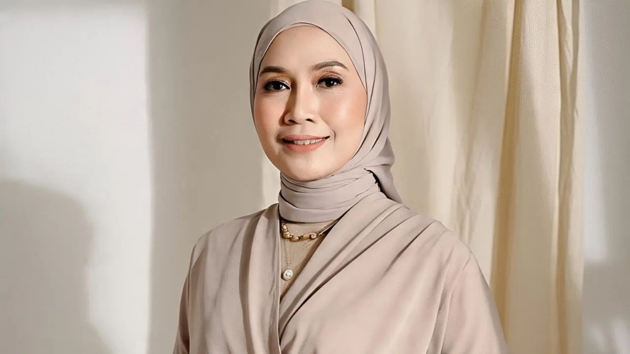 Model Gamis untuk Wanita Gemuk Usia 50 Tahun