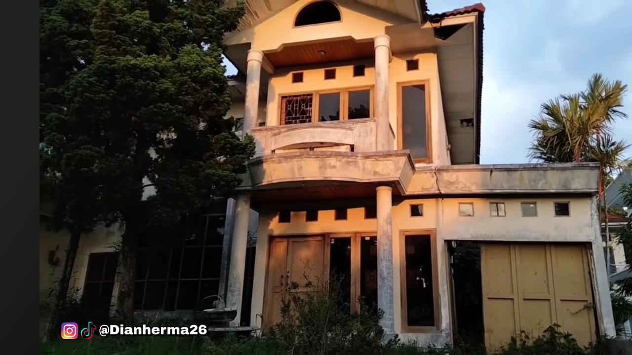 Potret Rumah Mewah Cut Keke Sudah Terbengkalai Selama 15 Tahun, Kondisinya Memprihatinkan & Banyak Kejadian Mistis