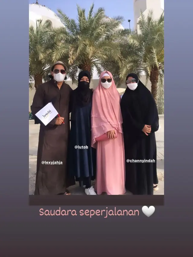 5 Momen Lulu Tobing Umroh Pertama Kali Usai Mualaf, Tampil Berhijab