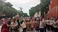 Emak-Emak di Karimun Kepri Teriak Akibat Kelangkaan Beras Premium