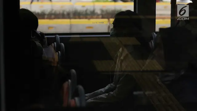 Udara Jakarta Buruk, Warga Beraktivitas Pakai Masker