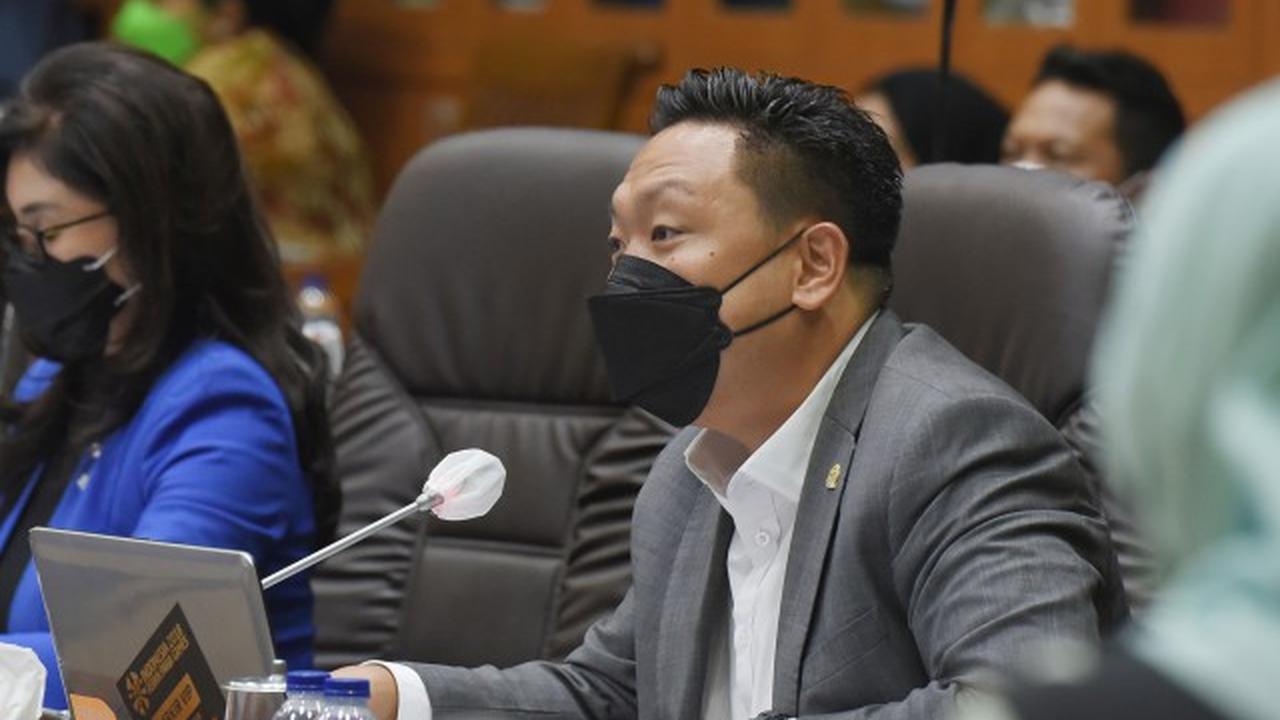 Wakil Ketua Komisi IX DPR RI Charles Honoris